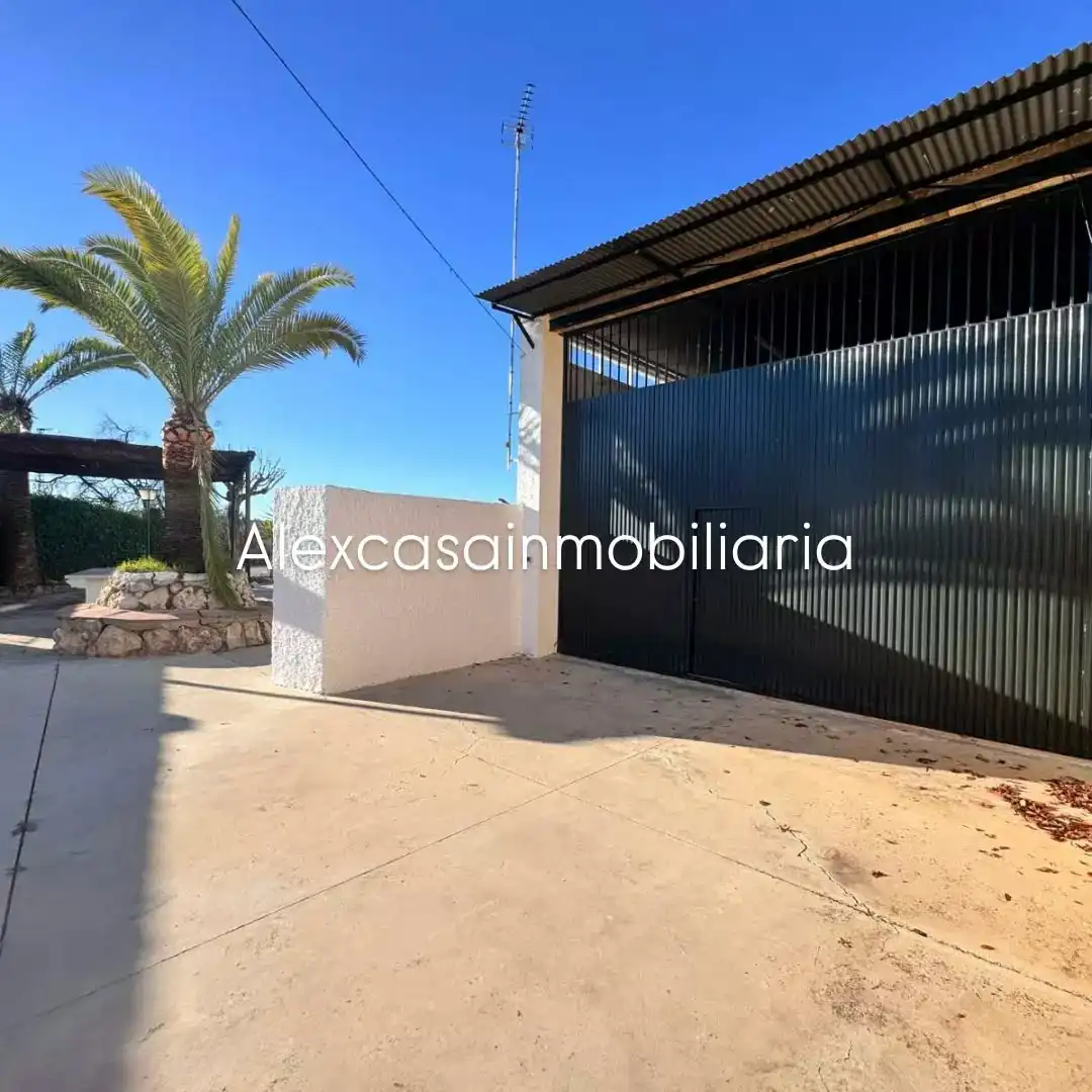 Casa rústica amb piscina en venda a Cabra, imagen 7