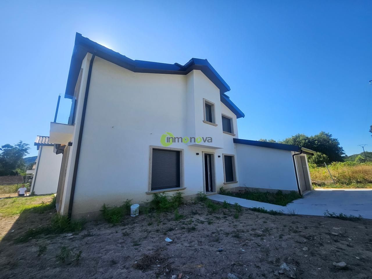 Vista exterior de Casa o xalet en venda en Ponteareas amb Calefacció i Jardí privat
