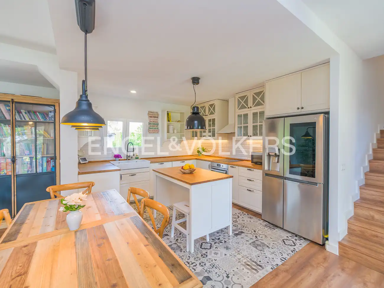 Cocina de Casa o chalet en venta en El Campello con Aire acondicionado, Calefacción y Jardín privado