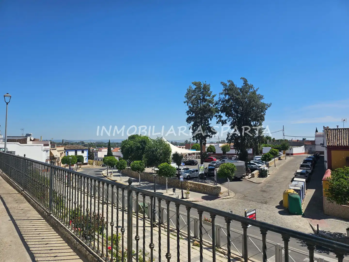 Vista exterior de Casa adosada en venta en Santiponce con Terraza, Trastero y Balcón