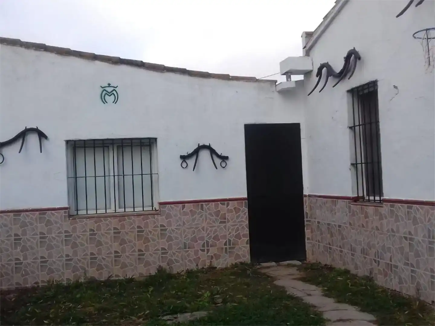 Vista exterior de Casa o xalet en venda en Guadalcanal amb Jardí privat i Piscina