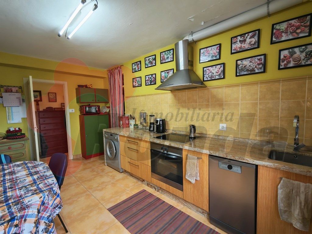 Kitchen of Apartment for sale in Lugo Capital  with Furnished
