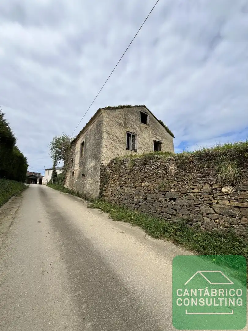 Houses for sale in Castropol
