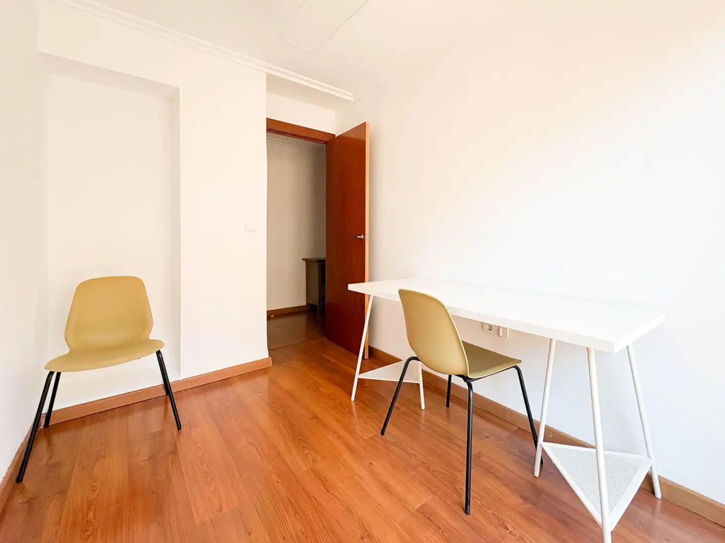 Flat for rent in Valencia  with Air Conditioner, Heating and Furnished