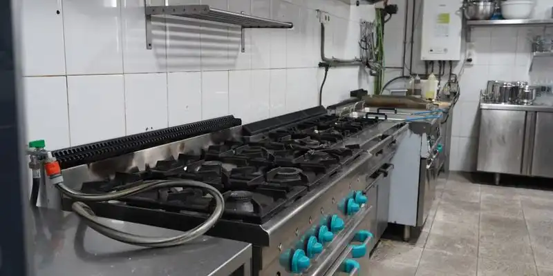 Cuina de Casa o xalet en venda en Sant Vicenç de Montalt amb Aire condicionat i Moblat