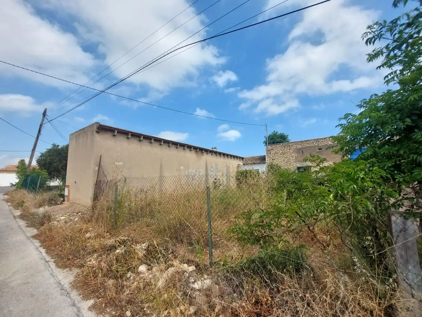 Einfamilien-Reihenhaus zum Verkauf in Dénia mit Privatgarten und Möbliert