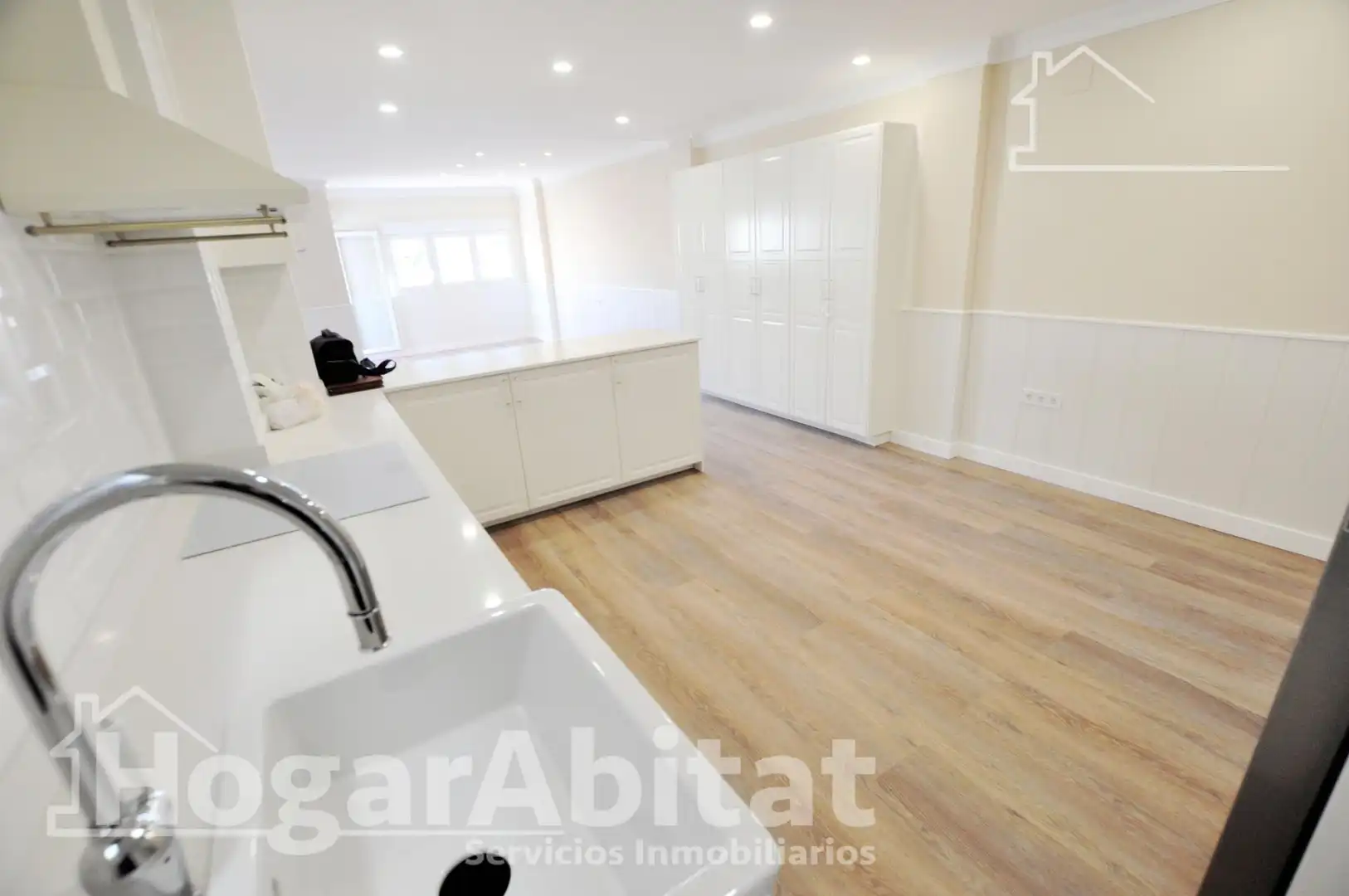 Flat with terrace for sale in Calle de San Vicente Mártir, imagen 8