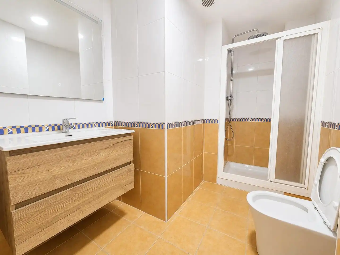 Bathroom of Flat for sale in La Font d'en Carròs  with Storage room