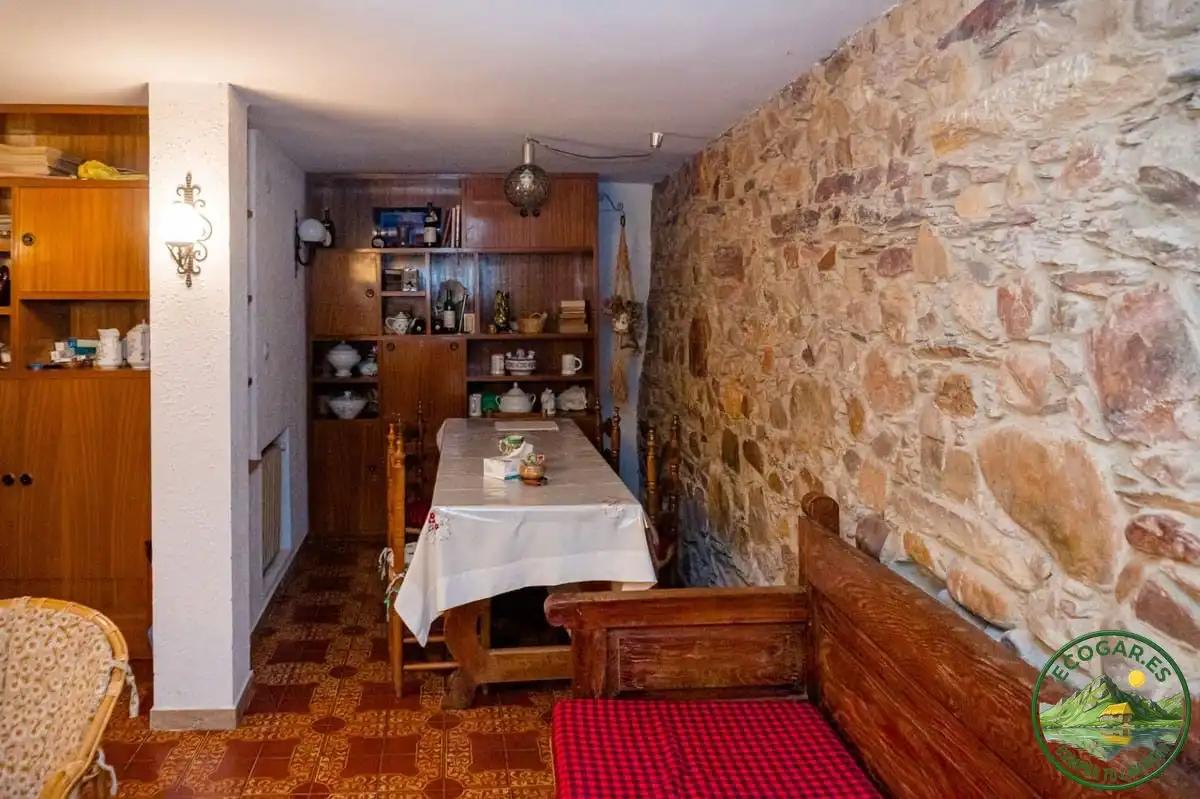 Comedor de Casa o chalet en venta en Castropodame con Calefacción, Jardín privado y Parquet