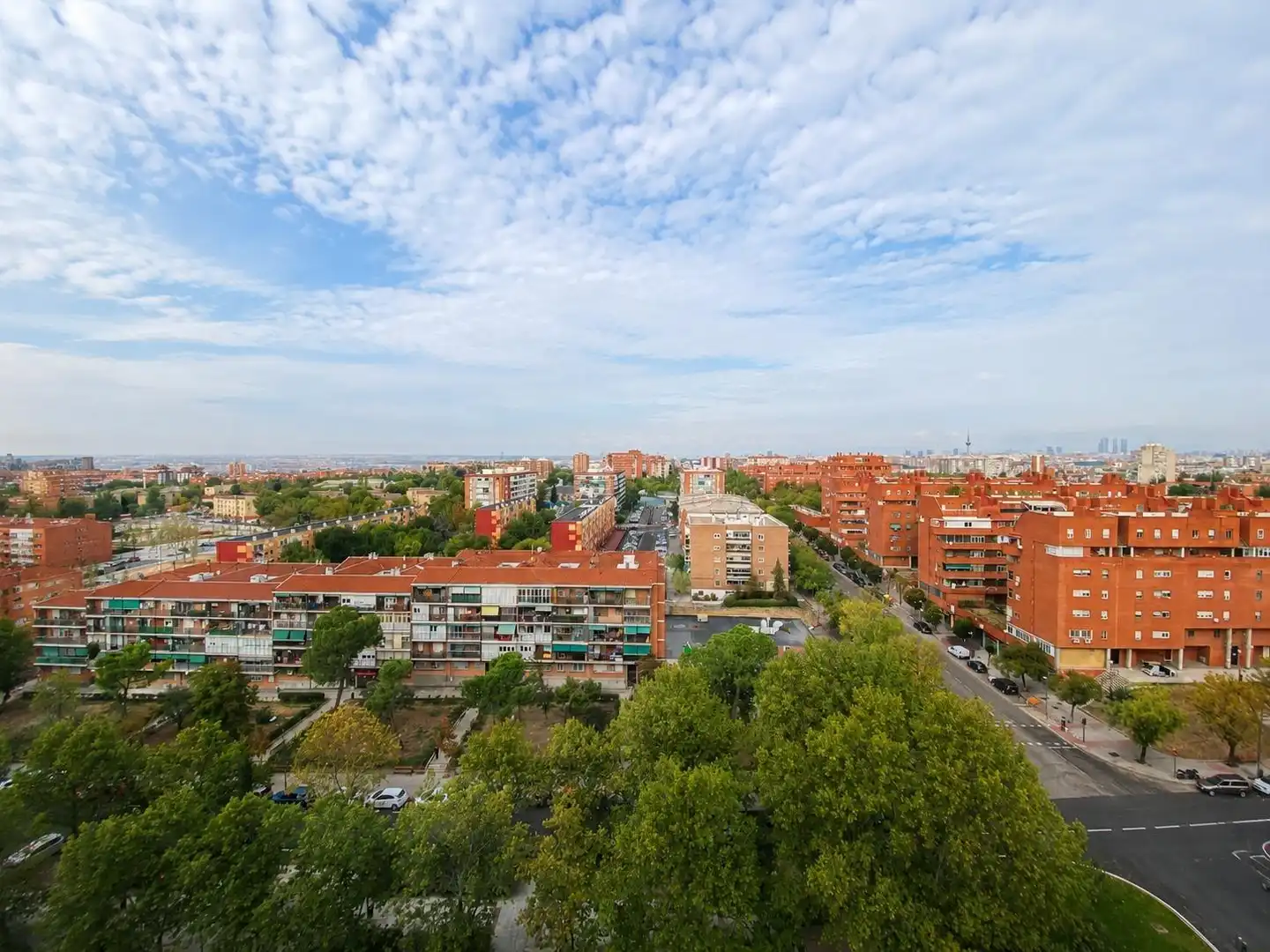 Vista exterior de Pis en venda en Madrid amb Calefacció