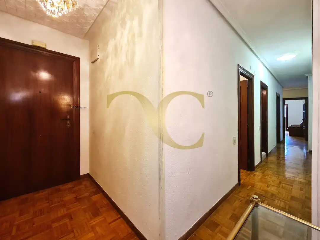 Piso en venta en Oviedo  con Terraza