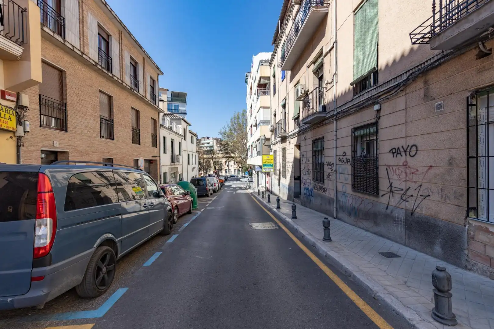 Exterior view of Flat for sale in Granada  with Air Conditioner, Heating and Storage room