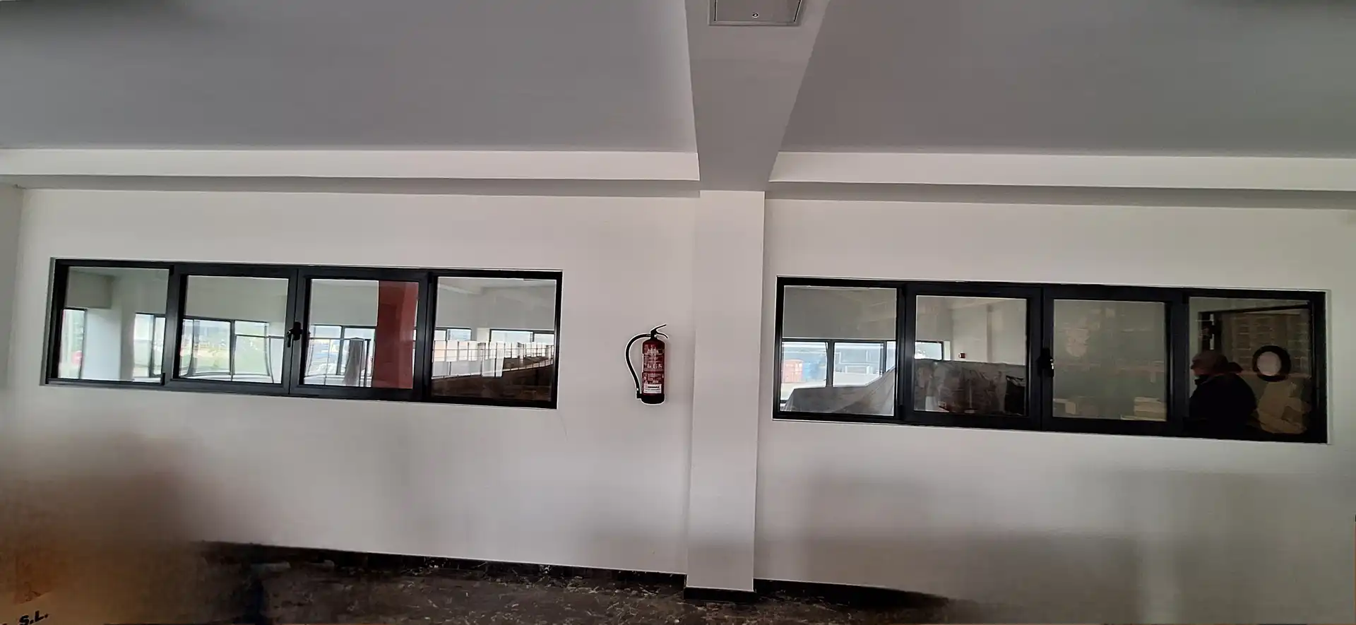 Industrial buildings for rent in La Pobla de Farnals