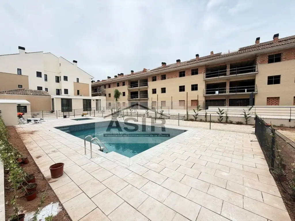 Piscina de Ático de alquiler en Polinyà de Xúquer con Piscina