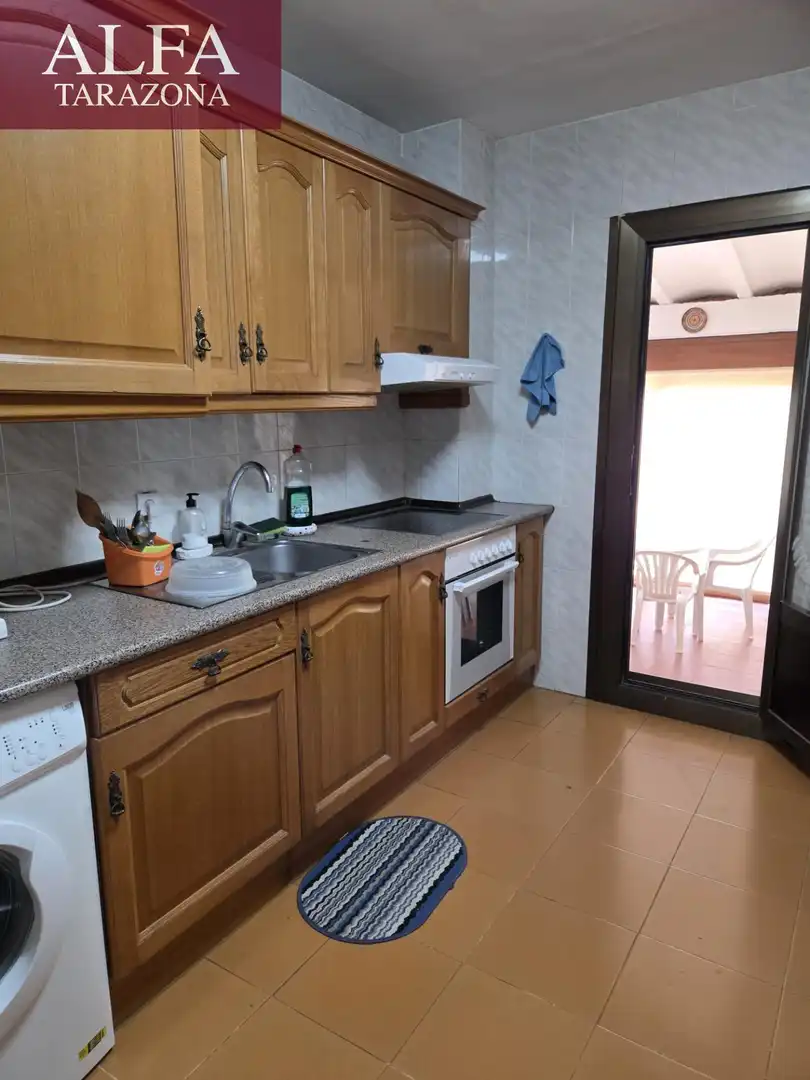 Küche von Einfamilien-Reihenhaus zum Verkauf in Añón de Moncayo mit Privatgarten, Terrasse und Gemeinschaftspool