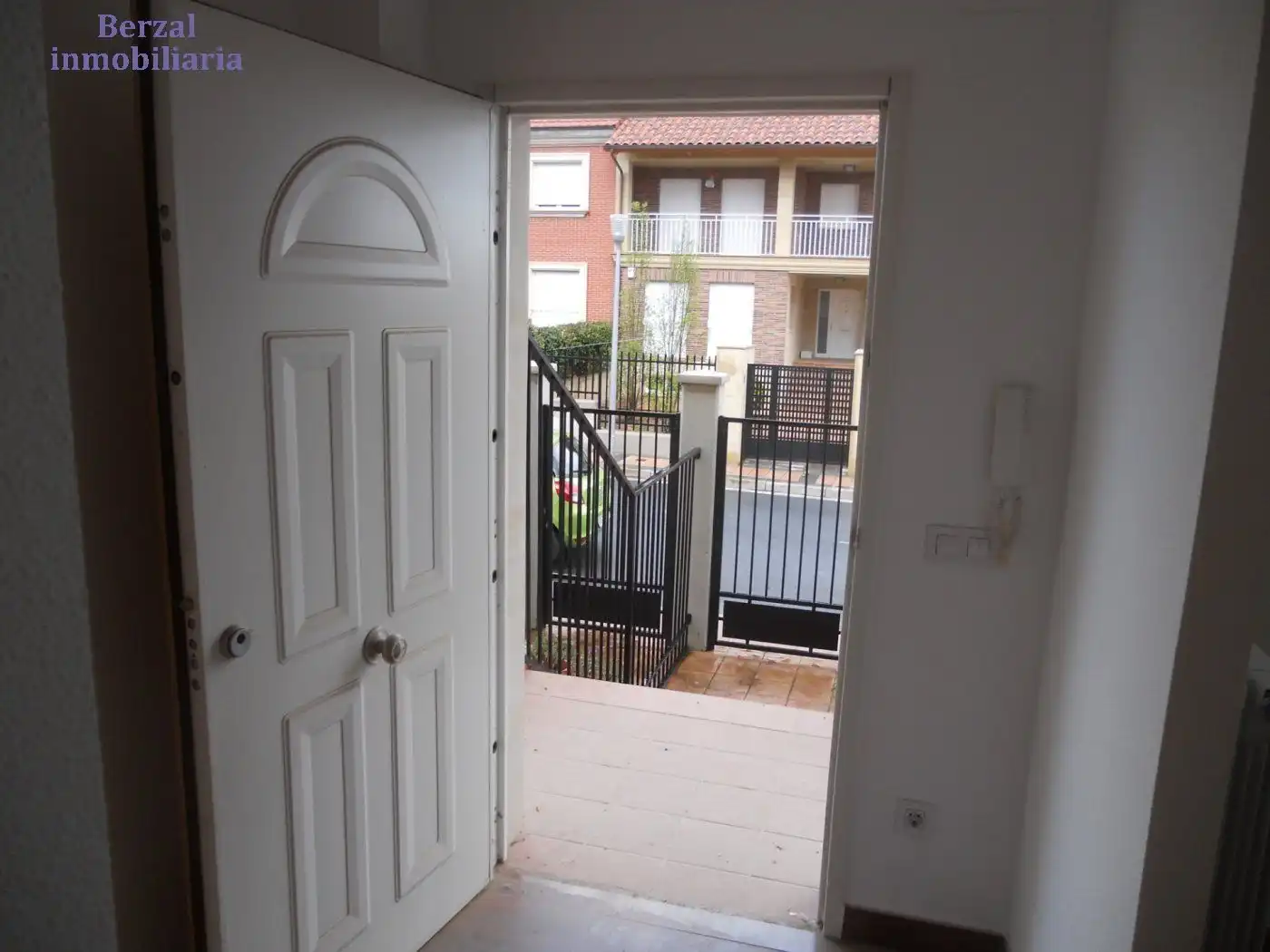 Detached homes for sale in Navarrete  with Heating, Private garden and Terrace