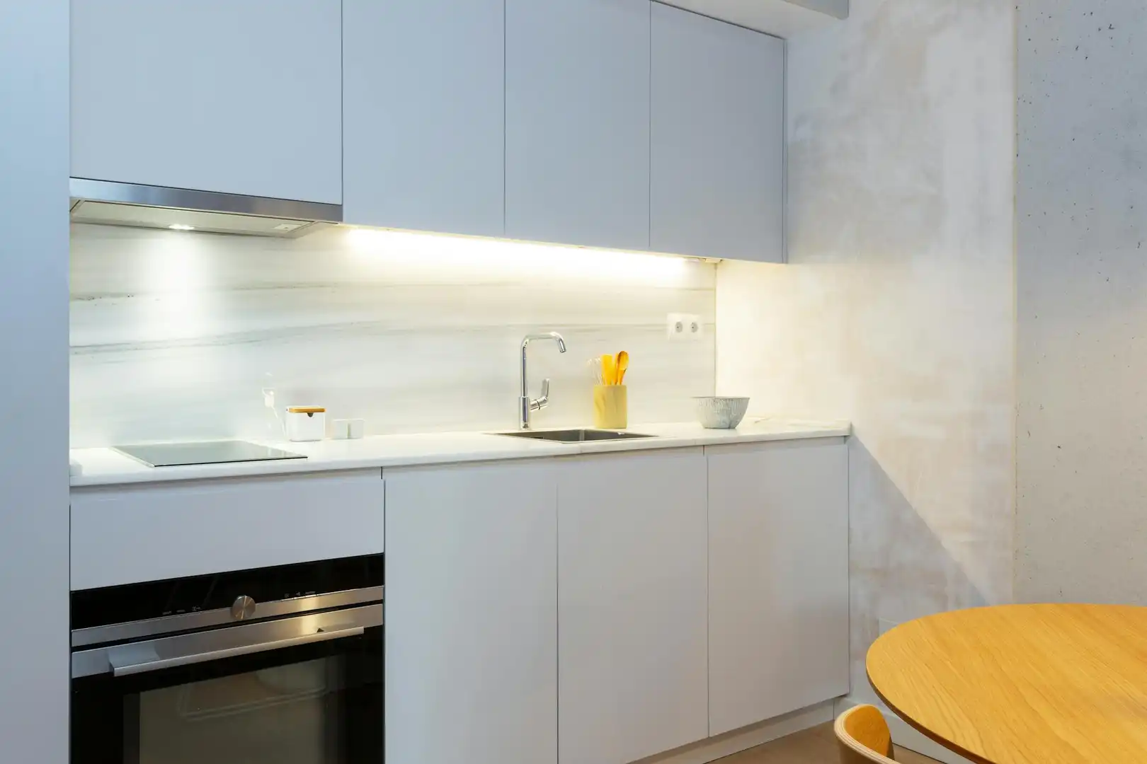Kitchen of Flat for rent in Barcelona  with Air Conditioner, Heating and Private garden