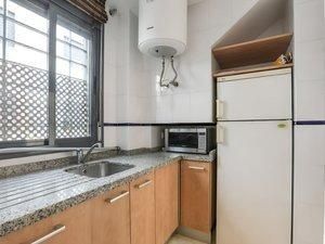 Kitchen of Flat for rent in  Sevilla Capital  with Air Conditioner, Heating and Terrace