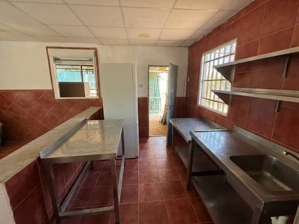 Cuina de Casa o xalet en venda en Castilblanco de los Arroyos amb Piscina