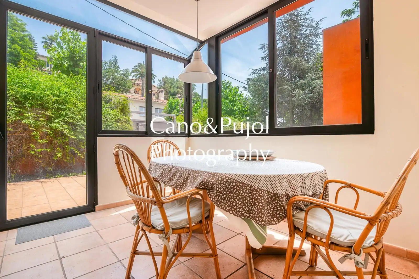 Jardí de Casa o xalet en venda en Cerdanyola del Vallès amb Aire condicionat, Calefacció i Terrassa