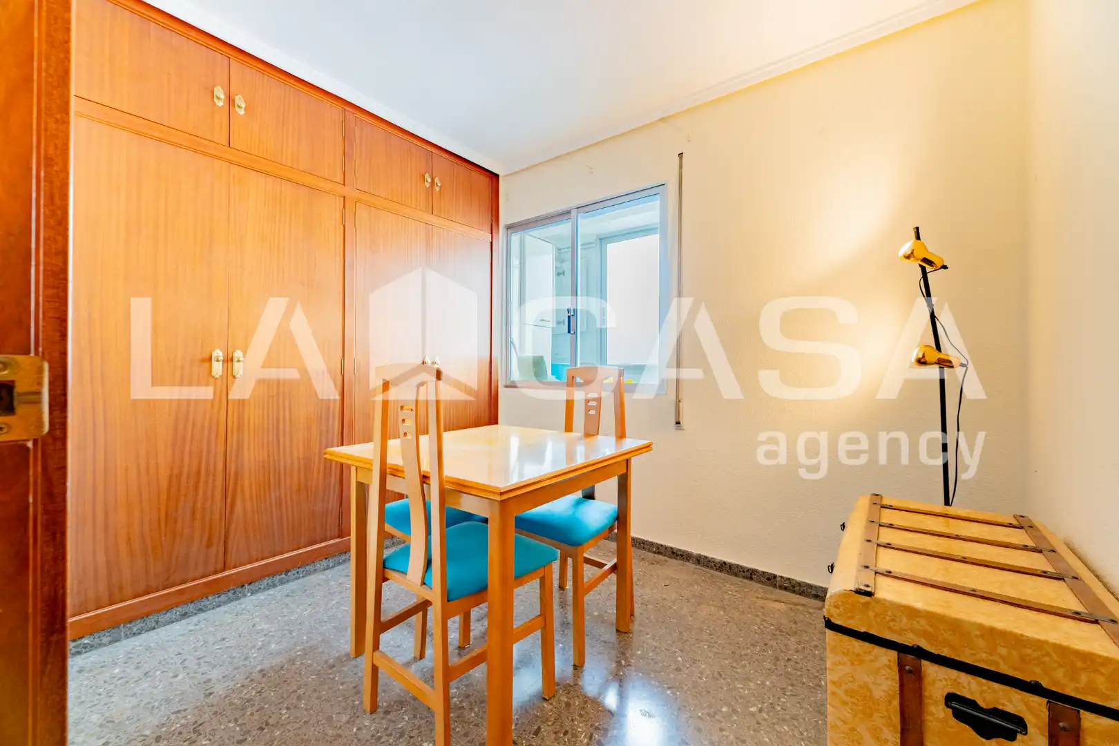 Bedroom of Flat for sale in Valencia  with Air Conditioner and Balcony