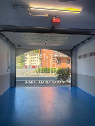 Garaje en Venta en Aia