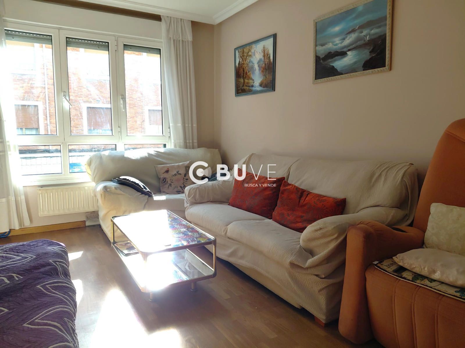 Sala d'estar de Pis en venda en Gijón  amb Calefacció, Traster i Moblat