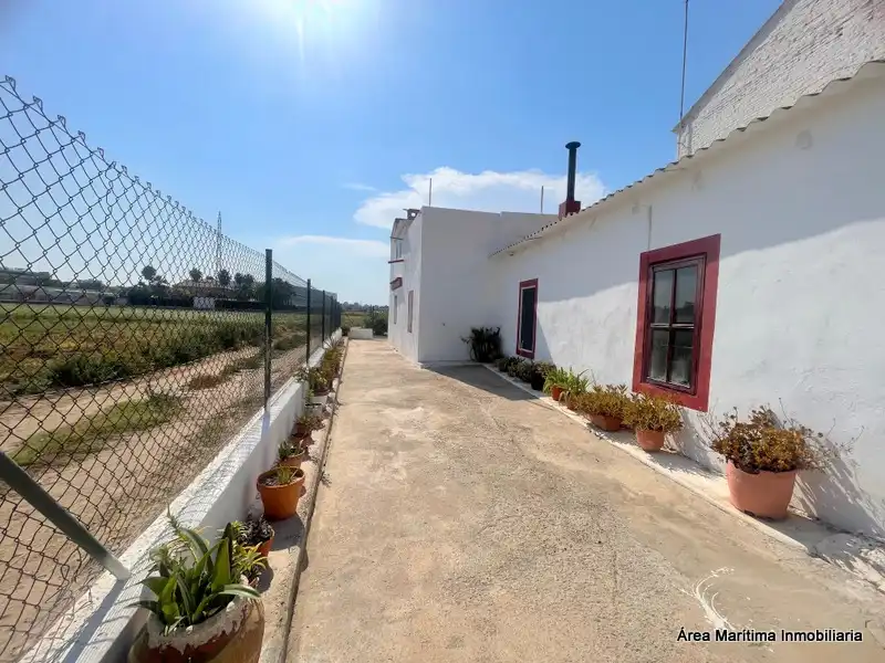 Vista exterior de Casa o xalet de lloguer en Valencia amb Terrassa, Traster i Moblat
