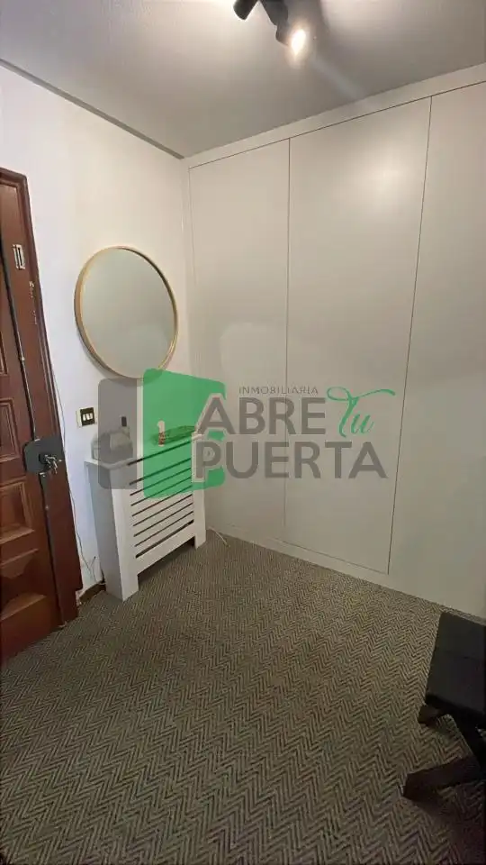 Habitación de Piso en venta en Ourense Capital  con Calefacción, Terraza y Amueblado