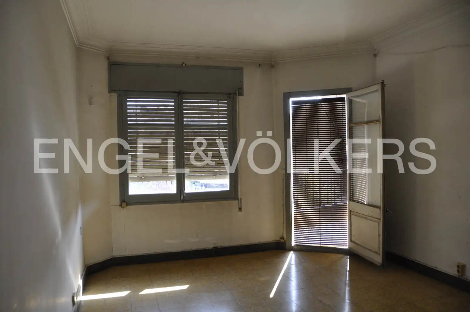 Piso con terraza en venta en Plaça Ricard Vinyes, imagen 4