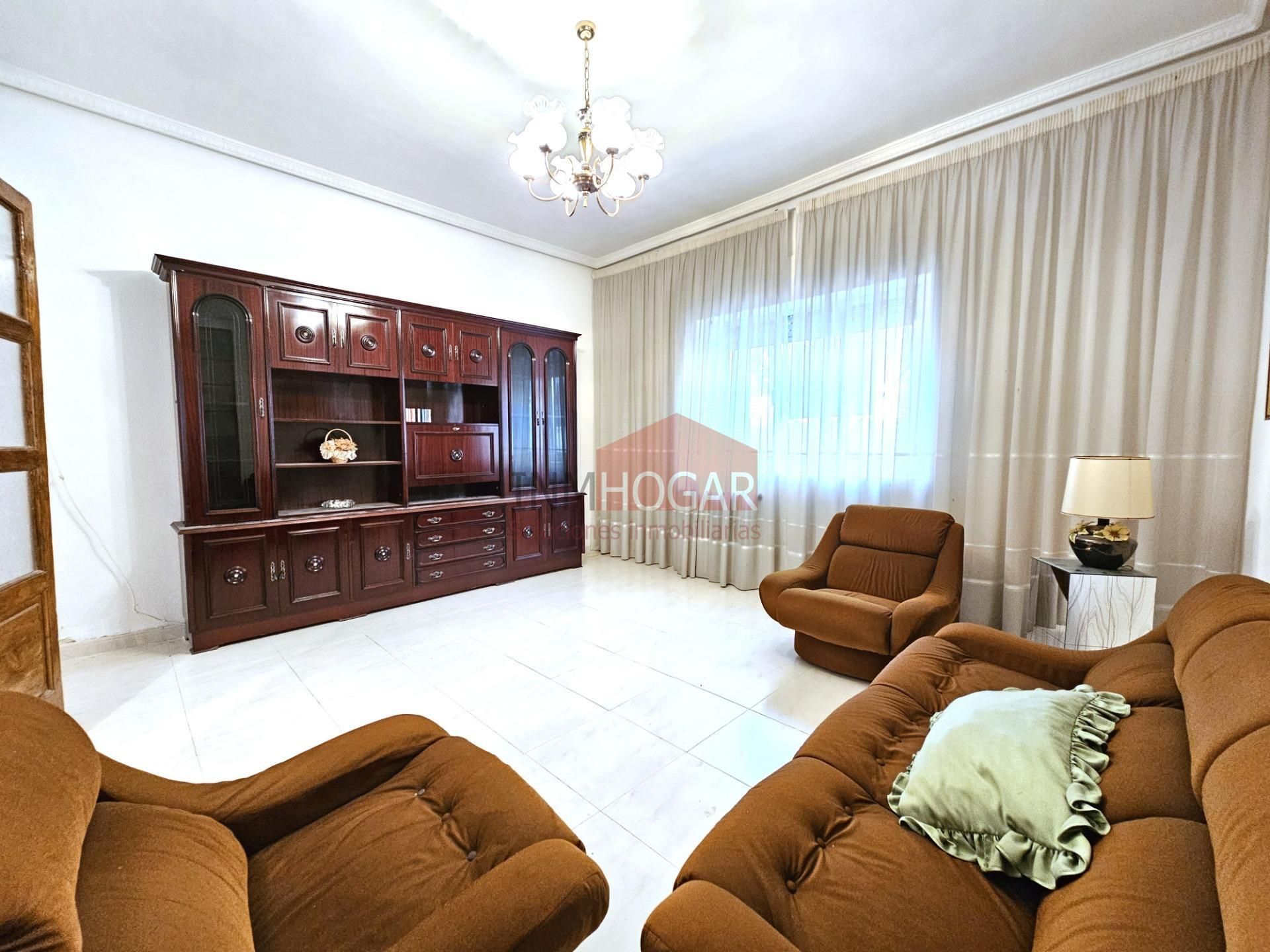 Sala d'estar de Pis en venda en Ávila Capital amb Traster