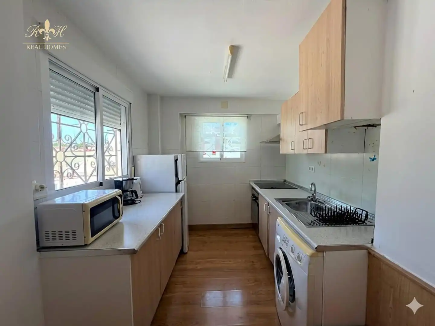 Kitchen of Flat for rent in L'Alfàs del Pi  with Air Conditioner and Furnished