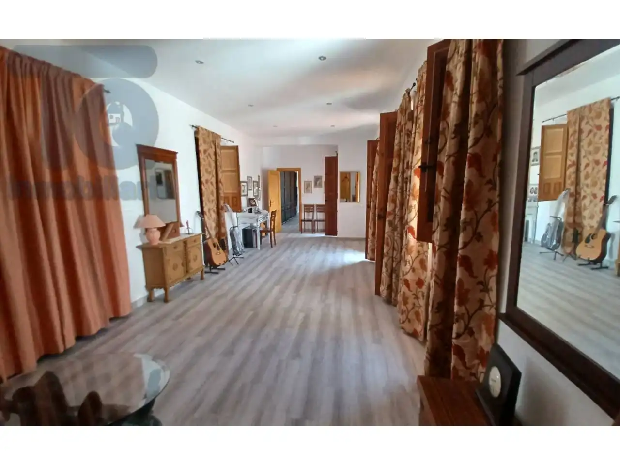Sala de estar de Casa o chalet en venta en Granada con Aire acondicionado, Calefacción y Jardín privado