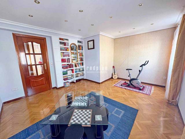 Piso en Venta en VILLALMANZO en Casco histórico de Vicálvaro