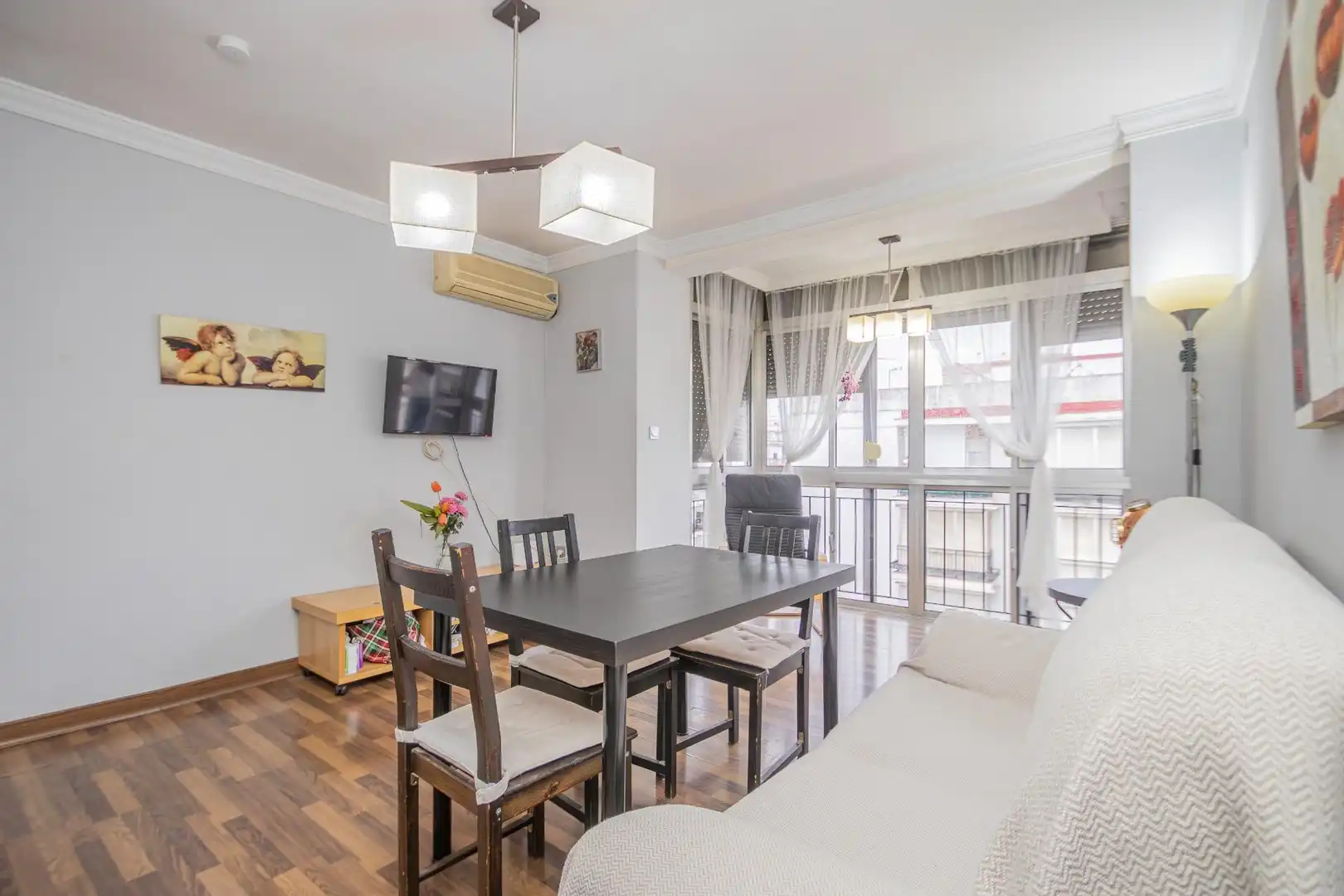 Sala de estar de Piso en venta en Sevilla con Aire acondicionado, Amueblado y Balcón