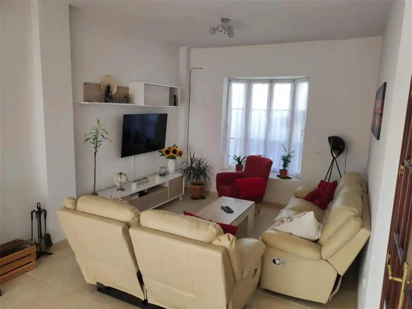 Sala de estar de Dúplex en venta en Aguadulce (Sevilla) con Aire acondicionado, Amueblado y Balcón