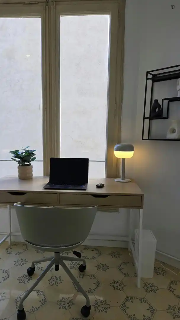 Vista exterior de Apartamento para compartir en Barcelona con Calefacción, Amueblado y Horno