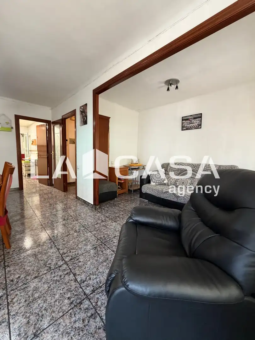 Piso con terraza en venta en Salut - Lloreda, imagen 2
