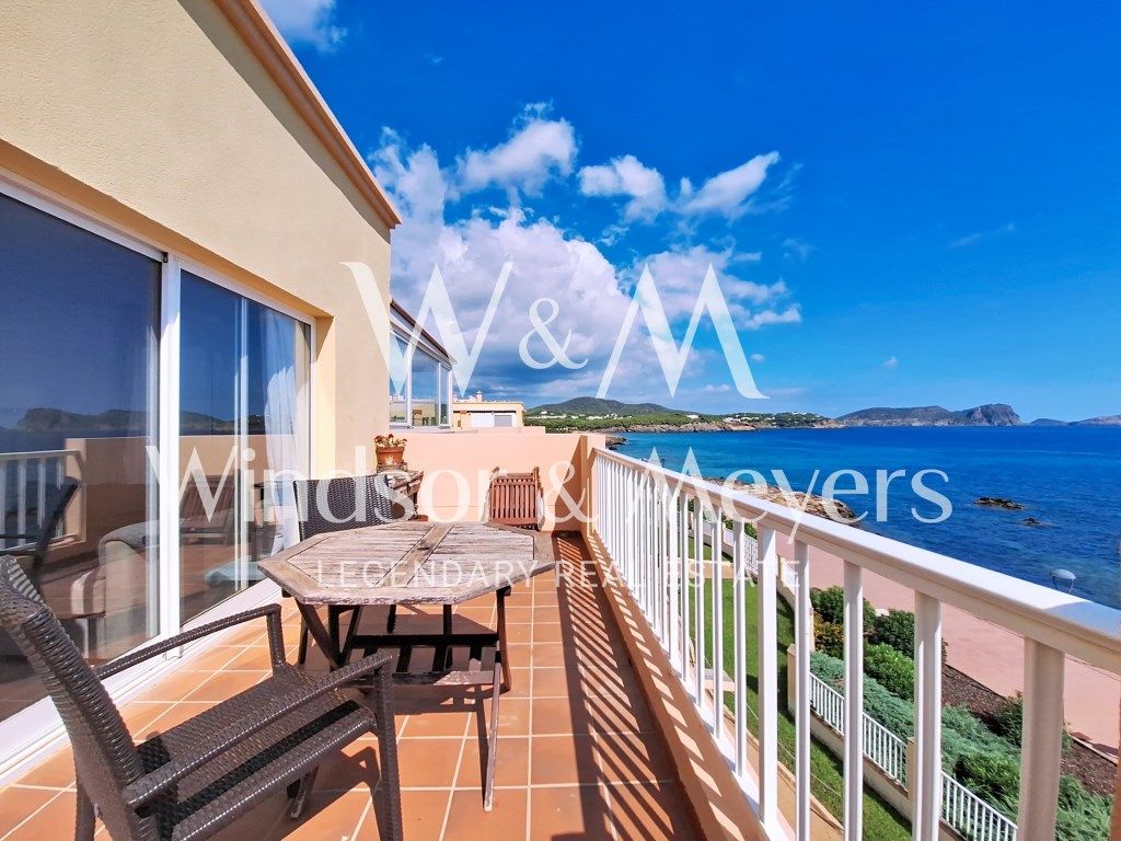 Terrassa de Apartament en venda en Santa Eulària des Riu amb Aire condicionat, Moblat i Piscina comunitària