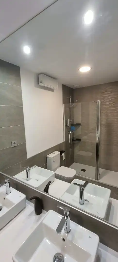 Badezimmer von Wohnung zur Miete in Entrenúcleos
