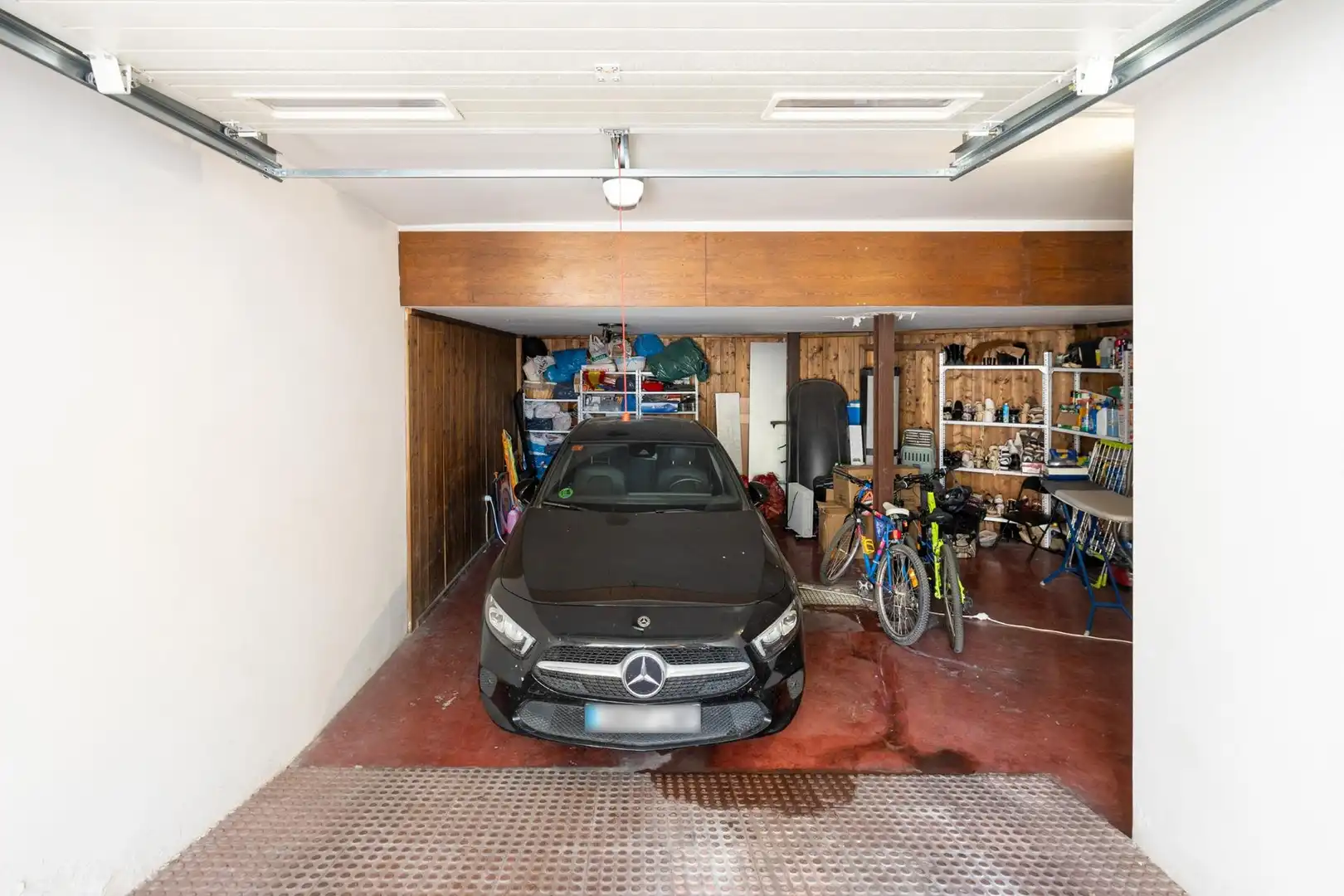 Parkplatz von Einfamilien-Reihenhaus zum Verkauf in Granada