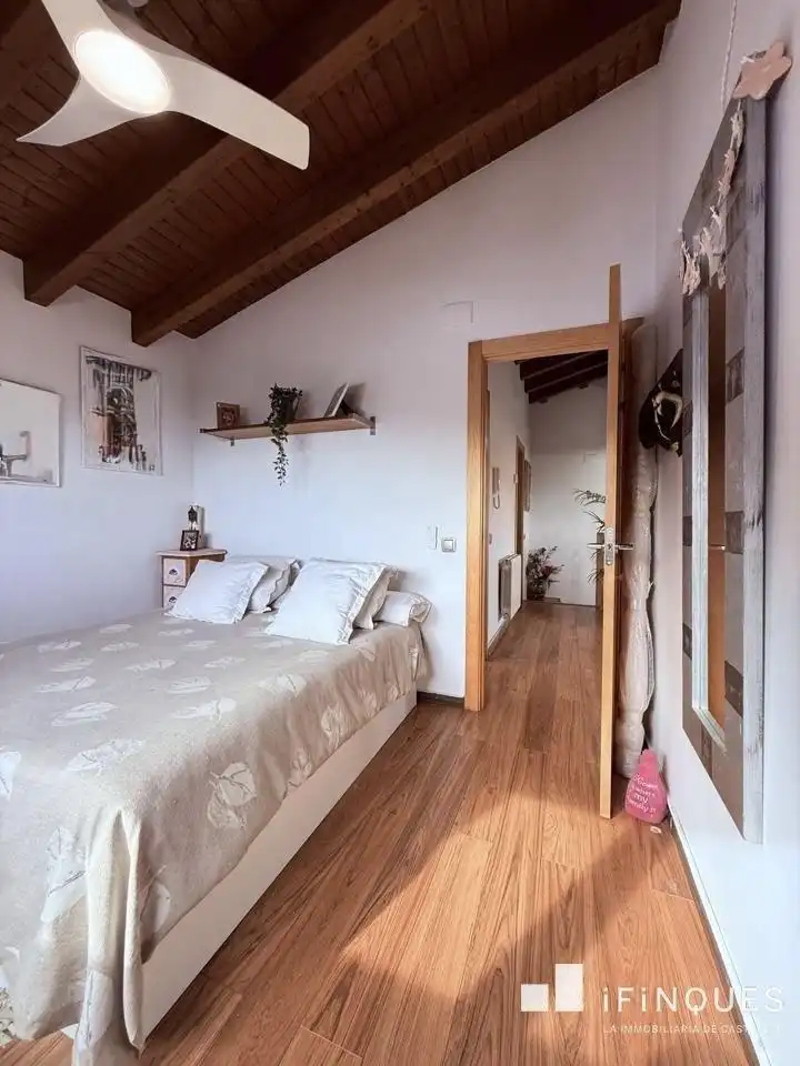 Bedroom of Houses for sale in Castellar del Vallès  with Air Conditioner, Heating and Private garden