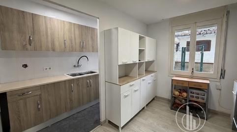 Foto 3 de Casa adosada en venda a Carretera de Les Feixes, 50, Olot, Girona