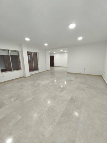 Oficina en Alquiler en Calle Vázquez López, 12 en Centro