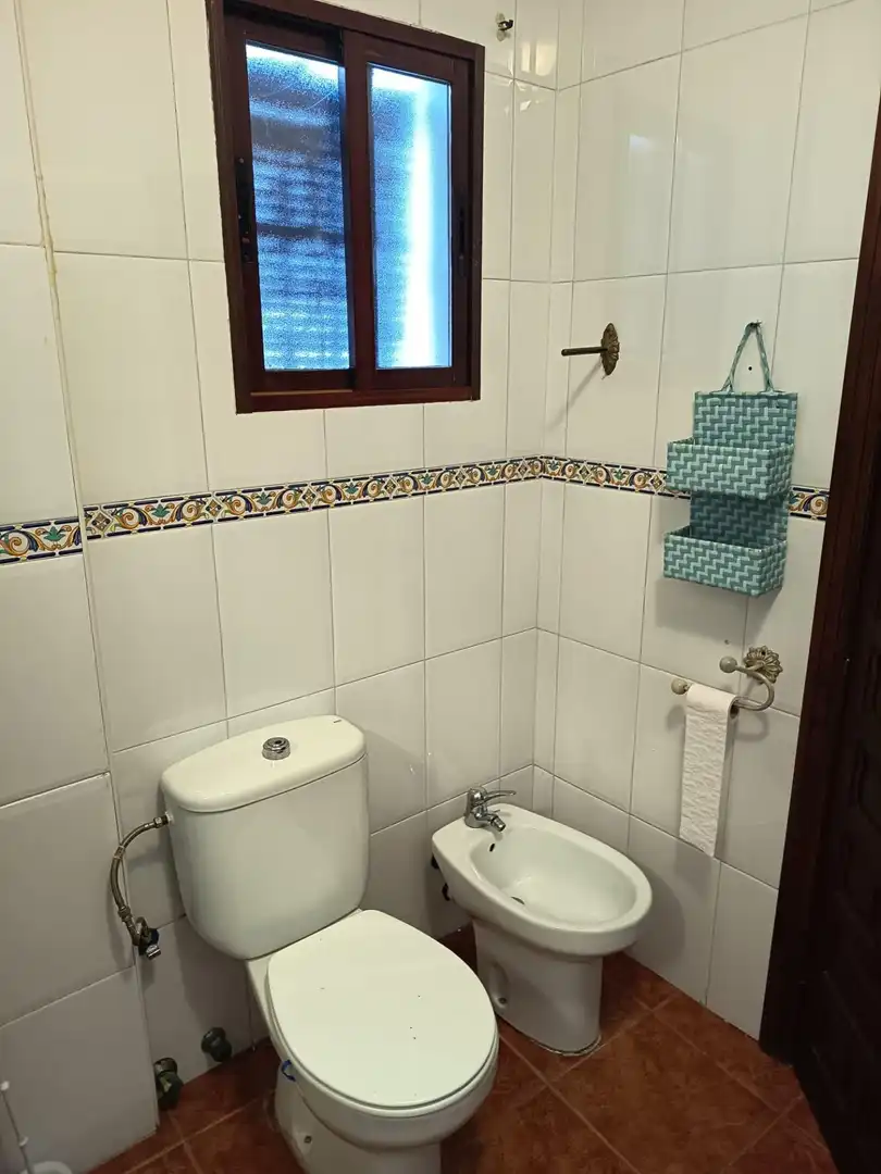 Badezimmer von Einfamilien-Reihenhaus zum Verkauf in Córdoba