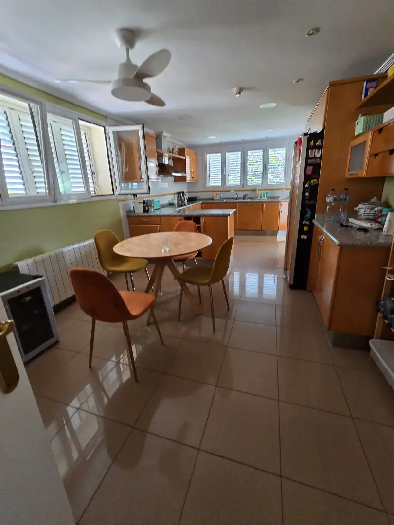 Cuina de Casa o xalet en venda en Benicasim / Benicàssim amb Aire condicionat, Calefacció i Jardí privat