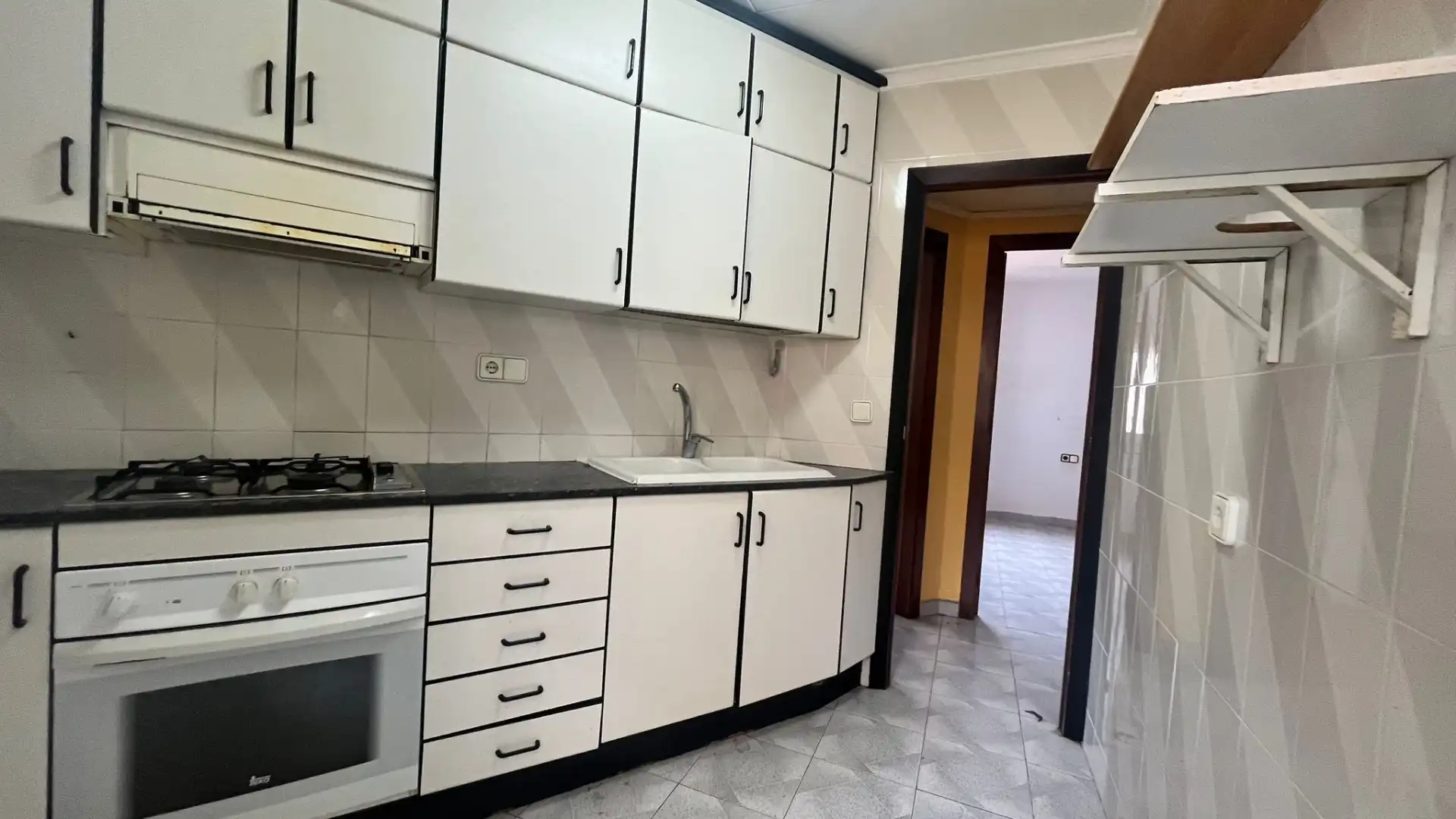 Kitchen of Flat for sale in Cornellà de Llobregat