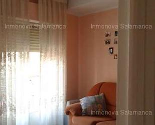 Sala d'estar de Pis de lloguer en Salamanca Capital amb Calefacció, Moblat i Forn