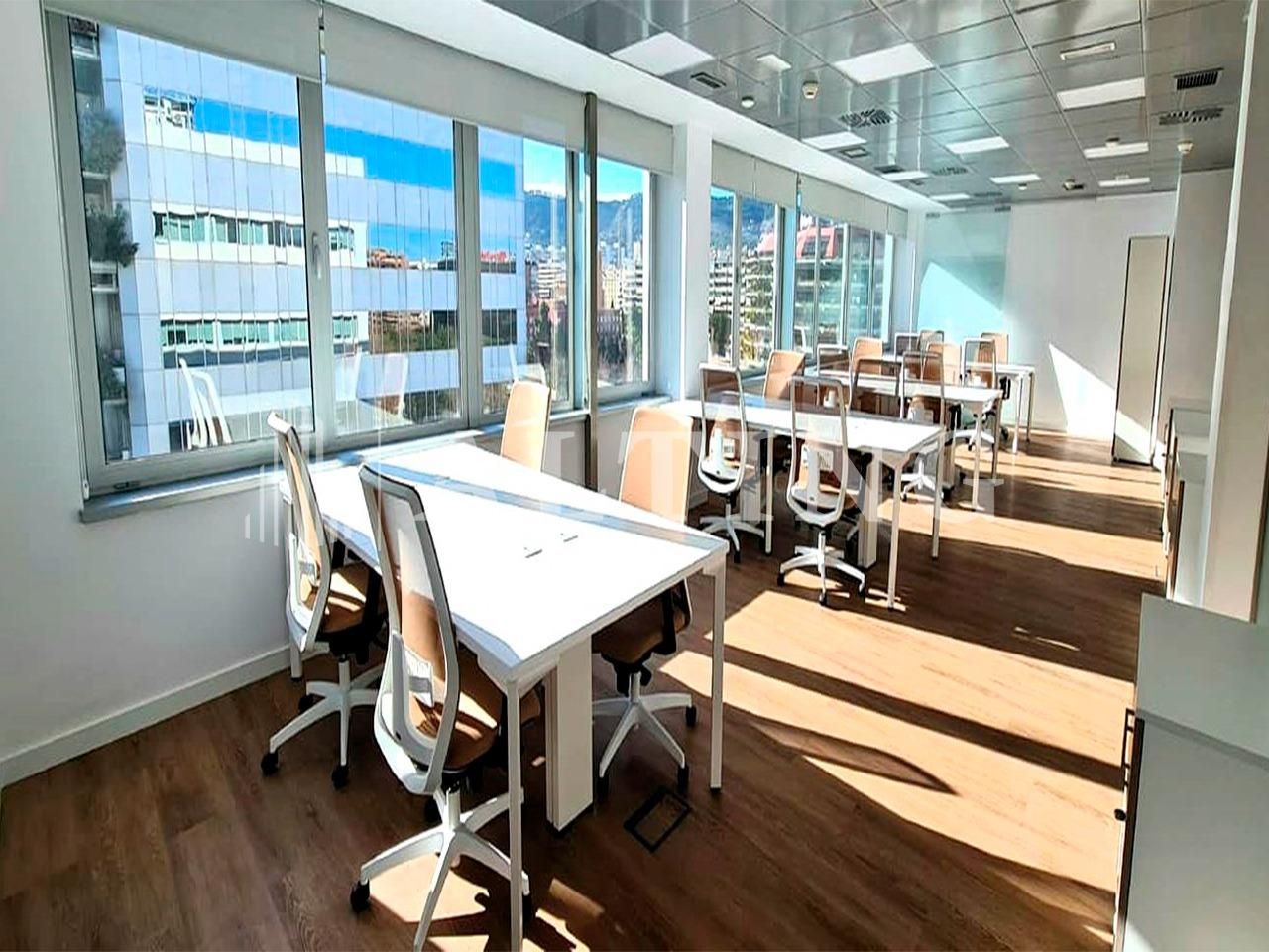 Oficina de alquiler en  Barcelona Capital con Aire acondicionado, Calefacción y Terraza