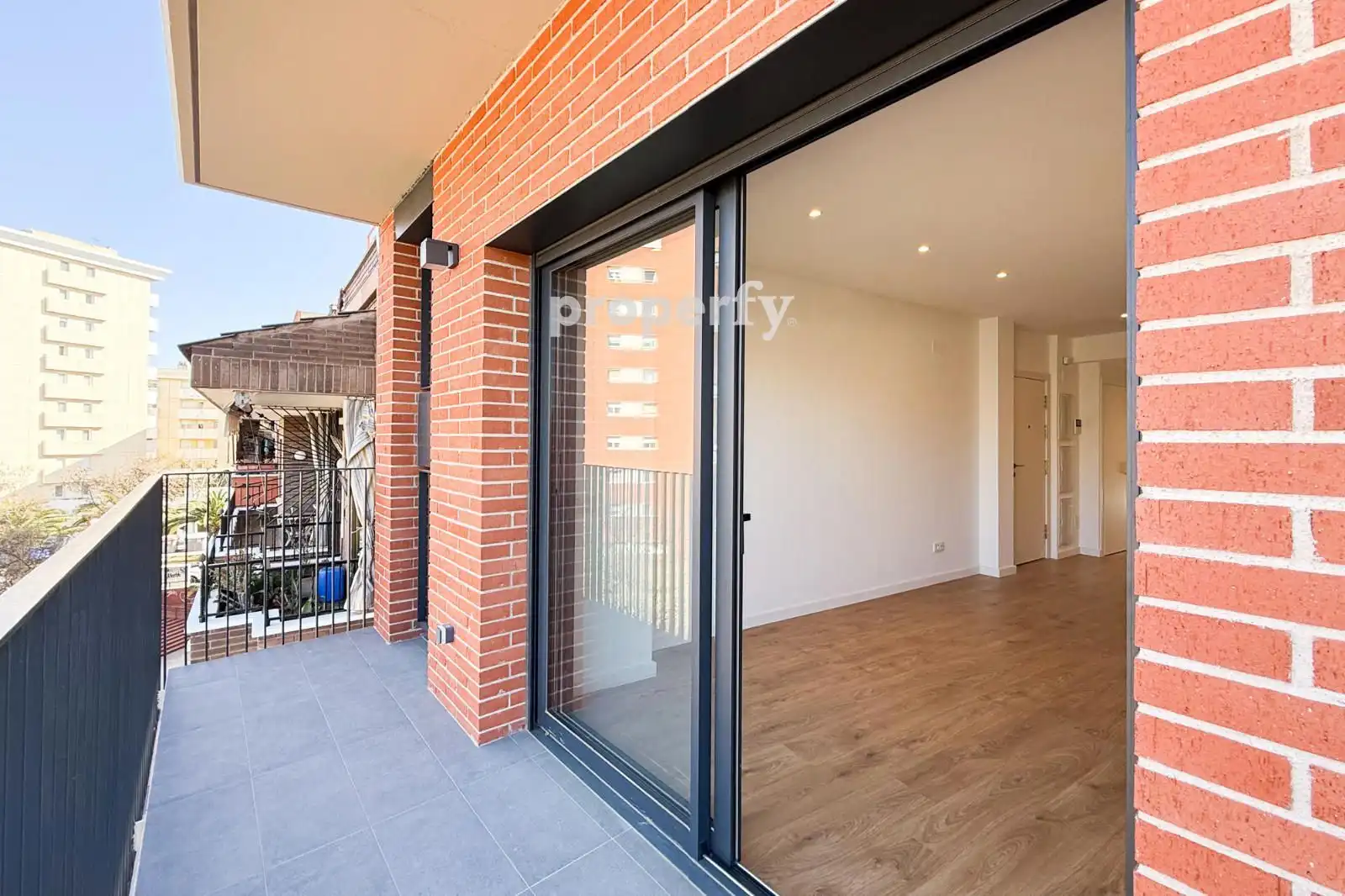 Terrasse von Maisonette zum Verkauf in Badalona mit Klimaanlage, Heizung und Parkett